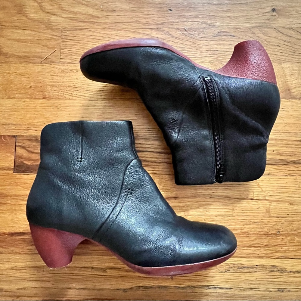 Camper Black Leather Ankle Booties with Red-Brown Heel